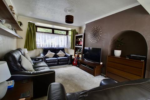 undefined, Avenue Road, Romford RM3