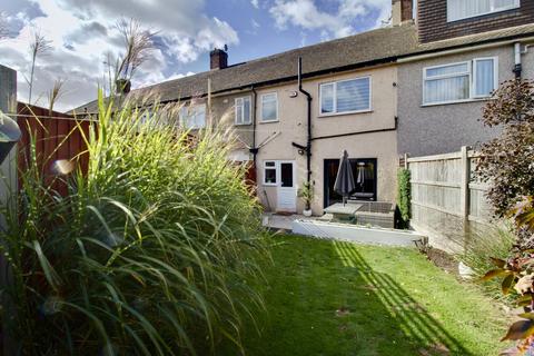 undefined, Avenue Road, Romford RM3