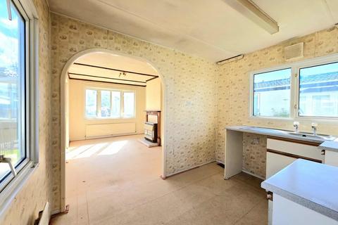 2 bedroom park home for sale, Riverside Park, Churchend