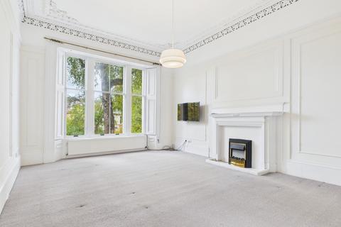 3 bedroom apartment to rent, Hamilton Drive, Glasgow G12