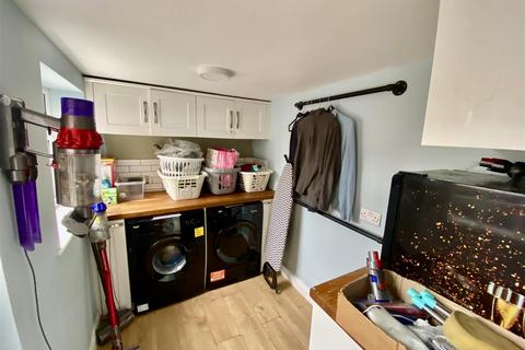 undefined, Poulshot Road, Devizes SN10