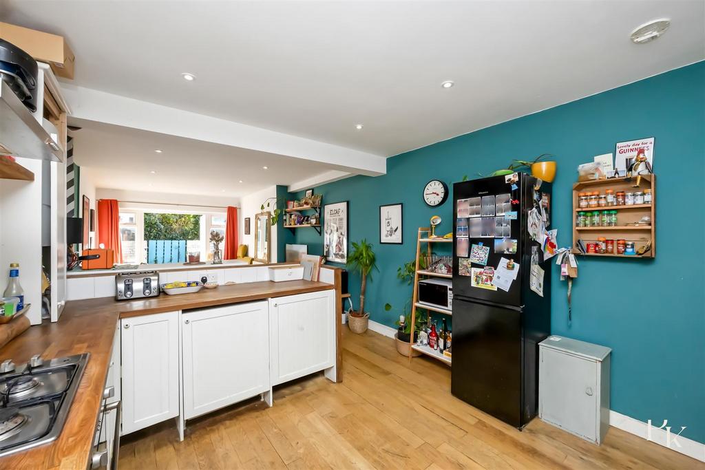 Living Room/Kitchen