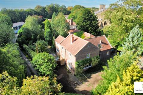 4 bedroom detached house for sale, Manor Close, Stokesley, Middlesbrough, North Yorkshire