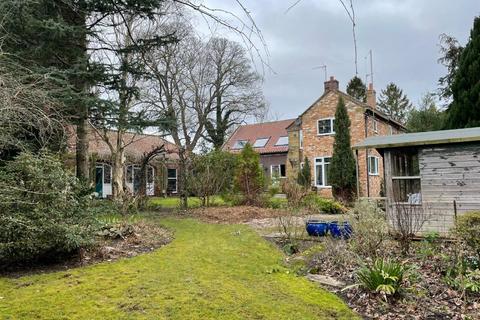 4 bedroom detached house for sale, Manor Close, Stokesley, Middlesbrough, North Yorkshire