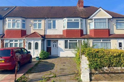 Worcester Gardens, Greenford