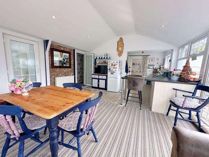 Dining, Kitchen