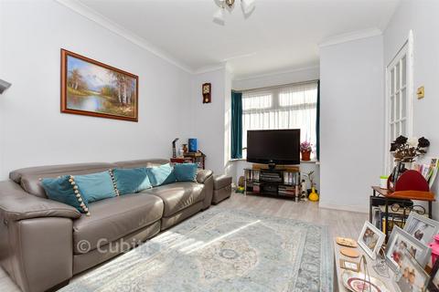 3 The Retreat, Thornton Heath, CR7 8LD