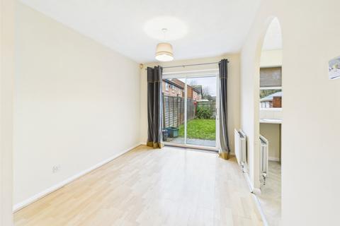 3 bedroom end of terrace house to rent, Kestrel Gardens, Quedgeley, Gloucester, GL2
