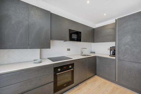4 bedroom terraced house for sale, Golden Manor, Hanwell, London, W7 3EE