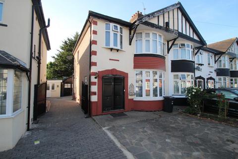 undefined, Stradbroke Grove, Ilford IG5
