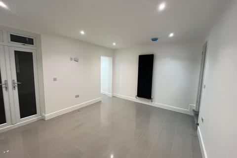 4 bedroom terraced house to rent, Coleshill Road, Nuneaton
