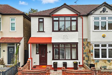 Medora Road, Romford, RM7