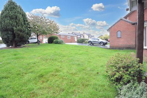 undefined, Lyndhurst Grove, Stone