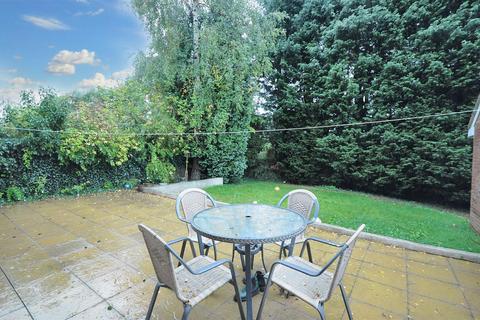 undefined, Lyndhurst Grove, Stone