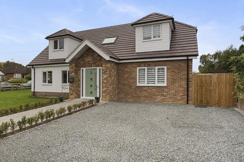 4 bedroom detached house for sale, 2 Pear Tree Lane, Loose, Maidstone, Kent, ME15 9QY