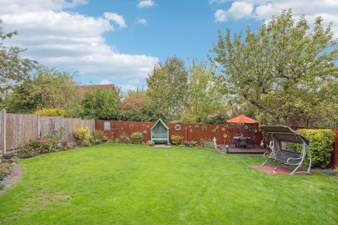 undefined, Bishops Field, Aston Clinton