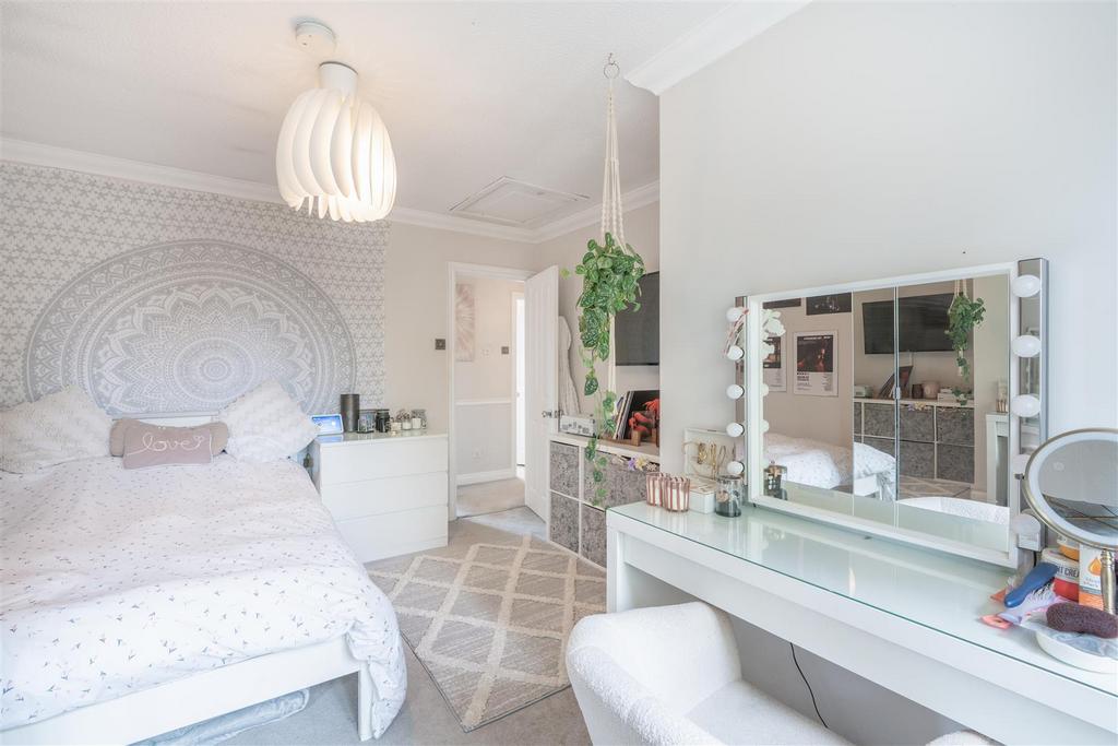 5 Abbots Mere Close-31.jpg