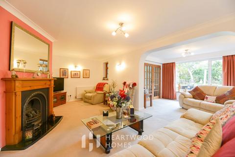 4 bedroom detached house for sale, St. Vincent Drive, St. Albans, AL1 5SJ