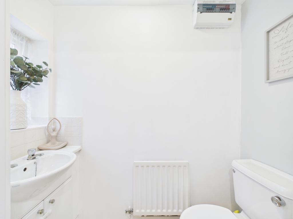 Cam02023 g0 pr0173 still017