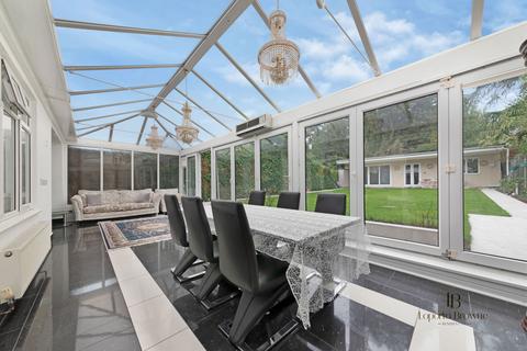 undefined, The Avenue, NW6