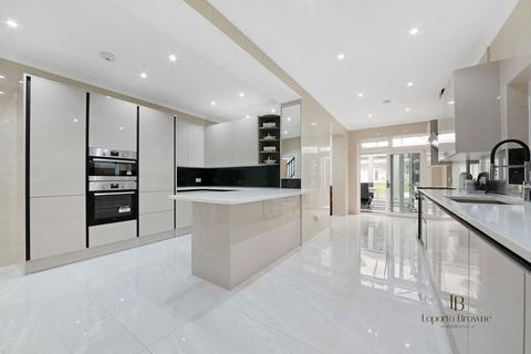 undefined, The Avenue, NW6