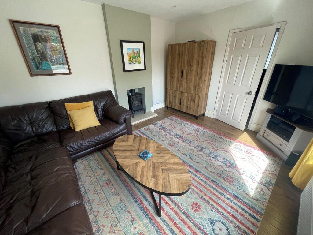 Living Room2.jpg