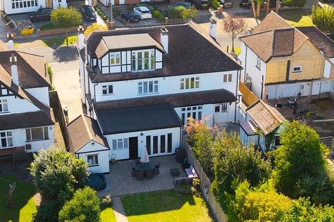 4 bedroom house for sale, Little Gaynes Lane, Upminster RM14