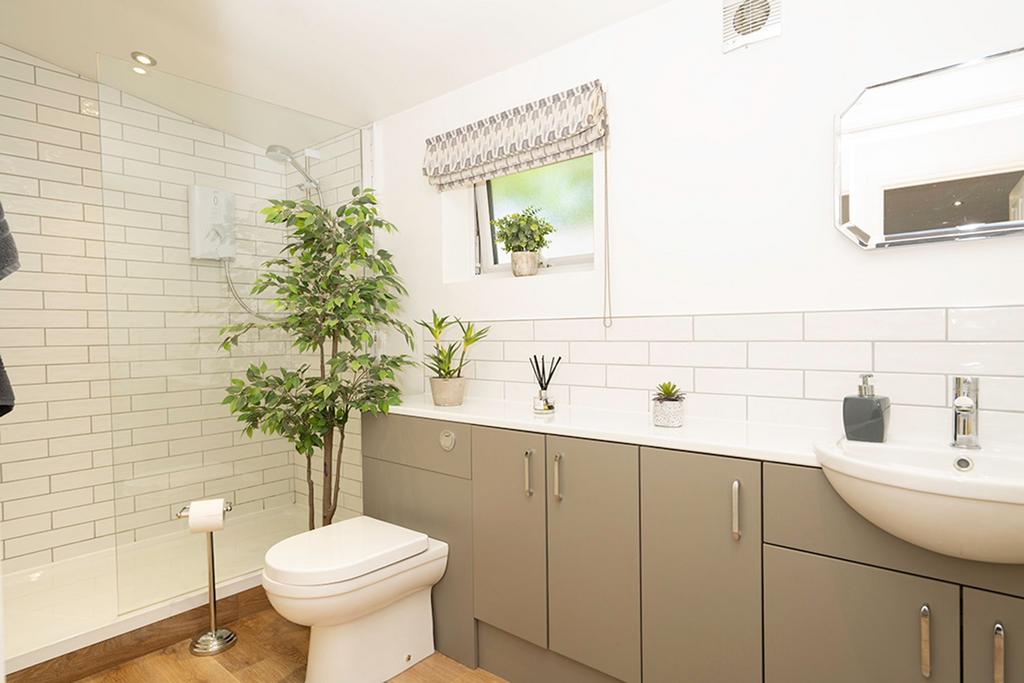 Annex Shower Room