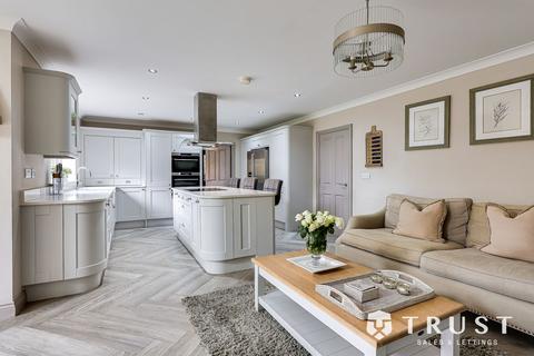 undefined, Halifax Road, Liversedge, WF15