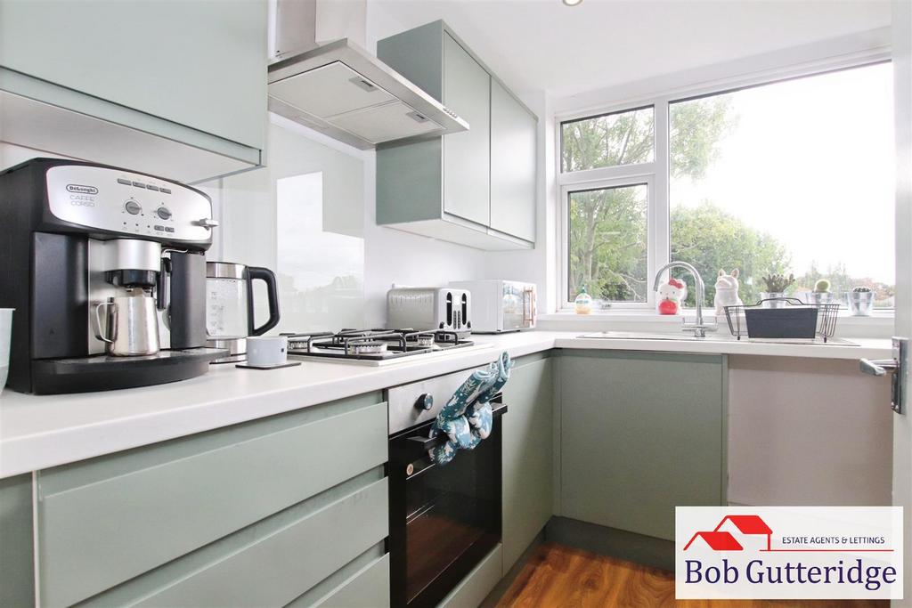 Fitted kitchen