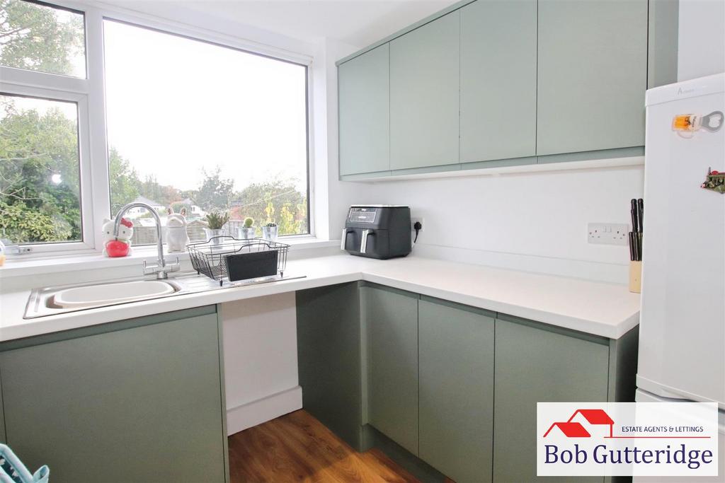 Fitted kitchen