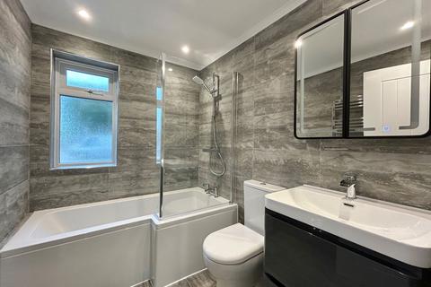 1 bedroom flat for sale - Wykeham Road, Sittingbourne ME10
