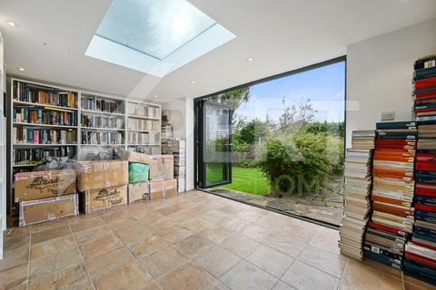 undefined, Elms Road, Harrow HA3