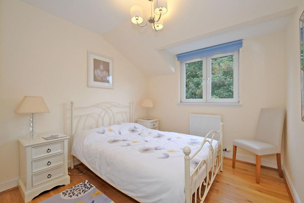 Woodlands terrace 27