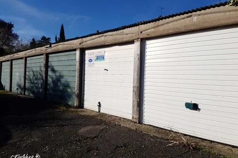 undefined, Middle Close, Newbury RG14