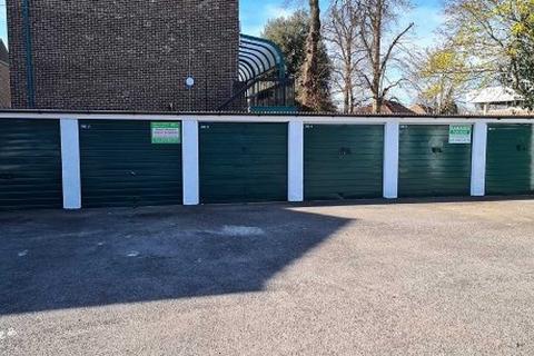 undefined, Worcester Close, Farnborough GU14