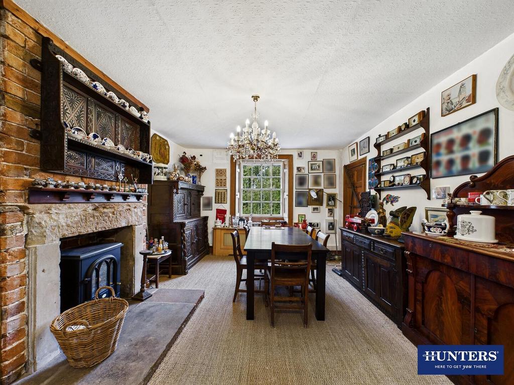Kitchen/Dining Room