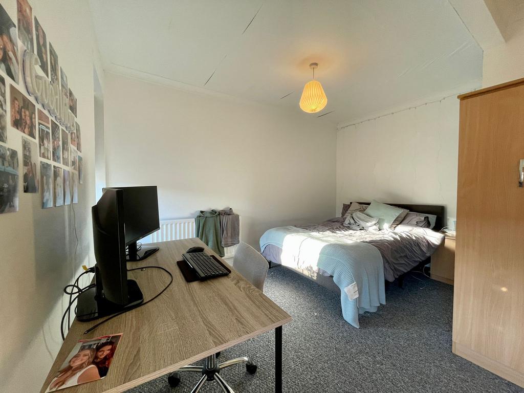 55 AT Bedroom 2.jpeg