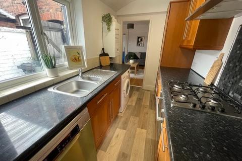 4 bedroom terraced house to rent, Lincoln LN1