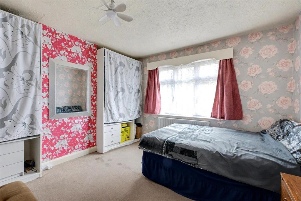 Bedroom 1 1.jpeg