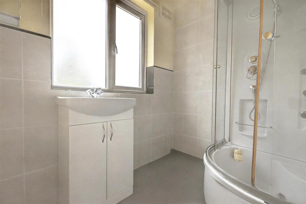 Shower Room 1.jpeg