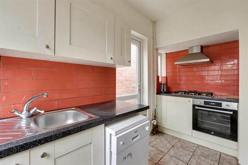 Kitchen 3.jpeg