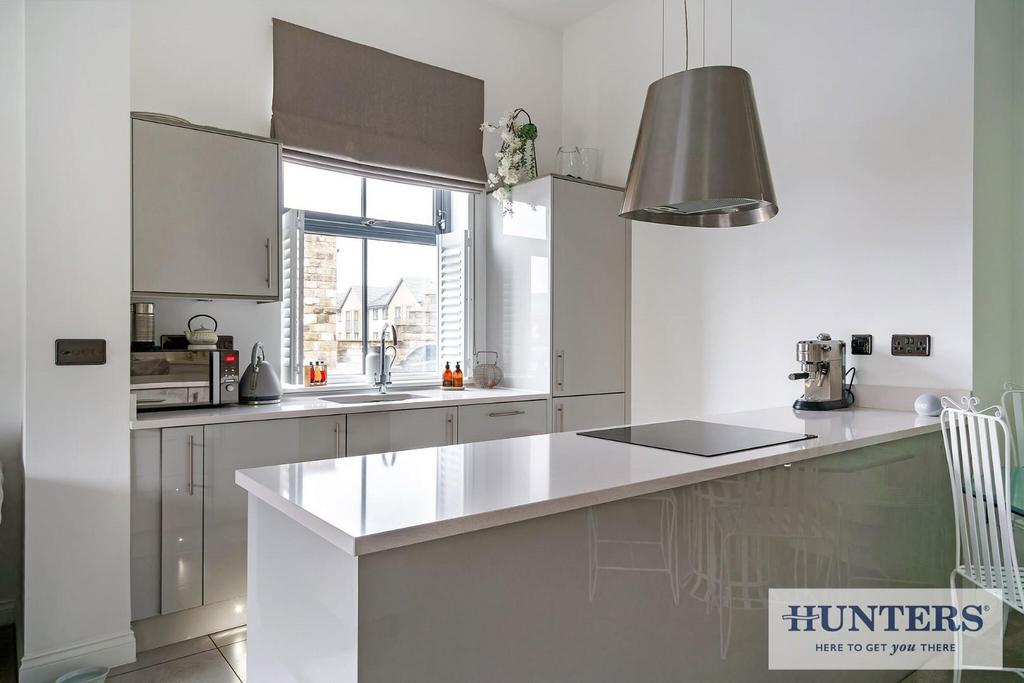 97050 Flat 2 73 Dyehouse Walk Yeadon  (5) - Copy l