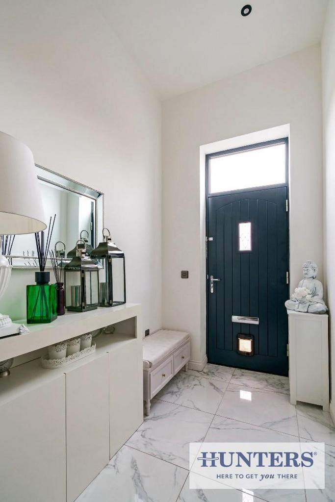 97050 Flat 2 73 Dyehouse Walk Yeadon  (9) - Copy l