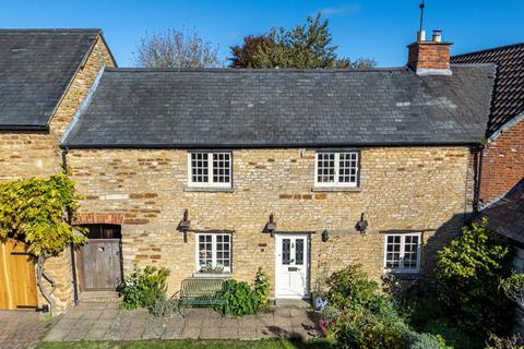 8 Bakehouse Hill, Geddington, Kettering, NN14 1BH