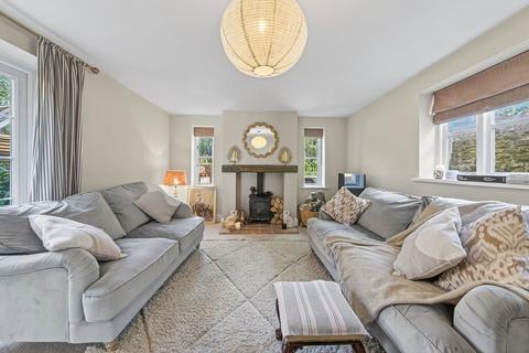 8 Bakehouse Hill, Geddington, Kettering, NN14 1BH