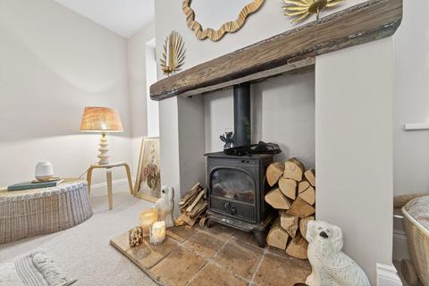 8 Bakehouse Hill, Geddington, Kettering, NN14 1BH