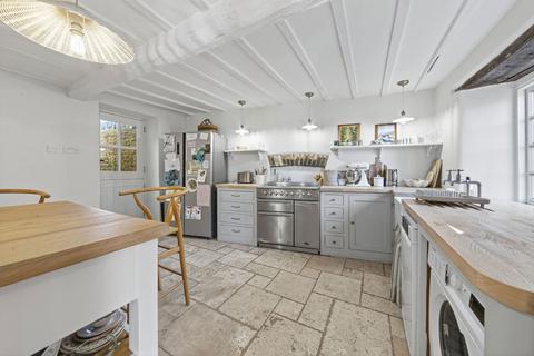 8 Bakehouse Hill, Geddington, Kettering, NN14 1BH