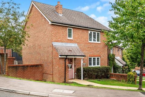 Chandler Way, Dorking, Surrey, RH5