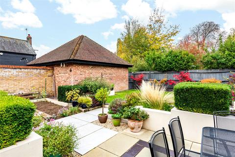 undefined, Choakes Yard, Great Billington, Leighton Buzzard, Bedfordshire, LU7